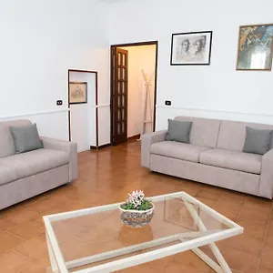  Holiday home Tonia's Mansion Italy